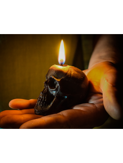 свеча"череп"