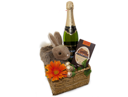Корзина Щедрость с Шампанским, мягкой игрушкой и шоколадом