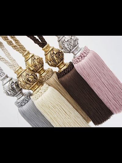 Шторные кисти с ландышами однотонные