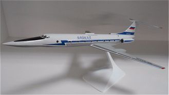 Модель самолета Ту-134-УБ-Л, масштаб 1:100