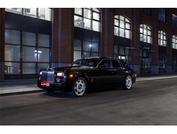 ROLLS-ROYCE Phantom (Черный)