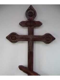 Крест сосна фигурный с орнаментом (состаренный), выс. 220 см.