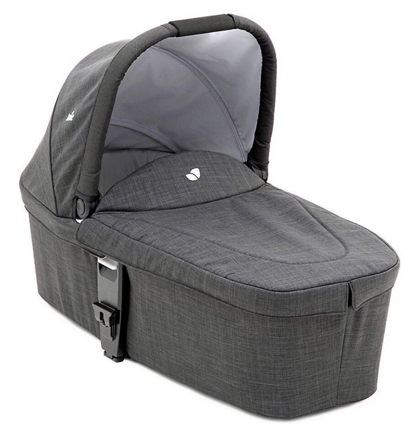 Joie chrome carry cot Спальный блок предназначен для малышей с рождения до 9 месяцев.