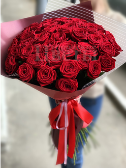 Букет 51 роза "Red Naomi"
