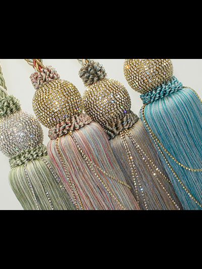 Подхваты со стразами, кисти многоцветные