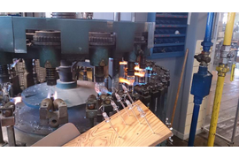 Производство лампочек Эдисона на Danlamp. Часть картинок с нового завода, построенного в 2015, а часть - со старого, на котором работали в течение 80 лет