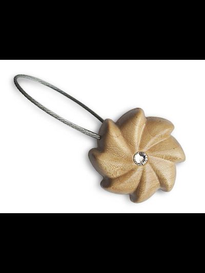 "Муза", подхват на магните из дерева