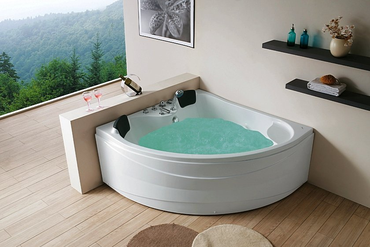 Красивые фотографии акриловых ванн в помещении