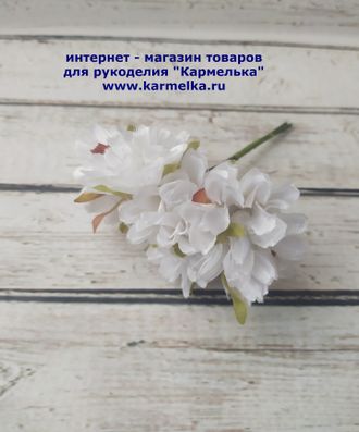Цветы №43-2, диаметра цветка 3см, в букете 6 цветочков, шелк сырец, цвет белый, 80р/букет