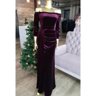 Фиолетовое вечернее бархатное платье с открытыми плечами и разрезом "Velvet" прокат Уфа