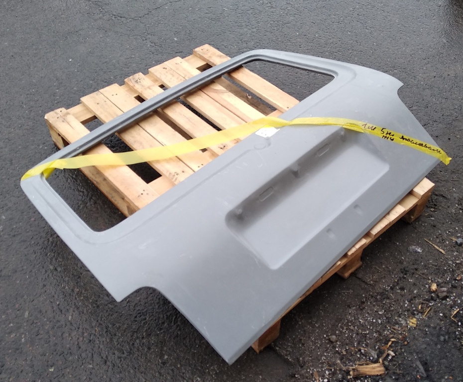 Kuzov Stekloplastikovaya Dver Zadka Niva 21213 21214