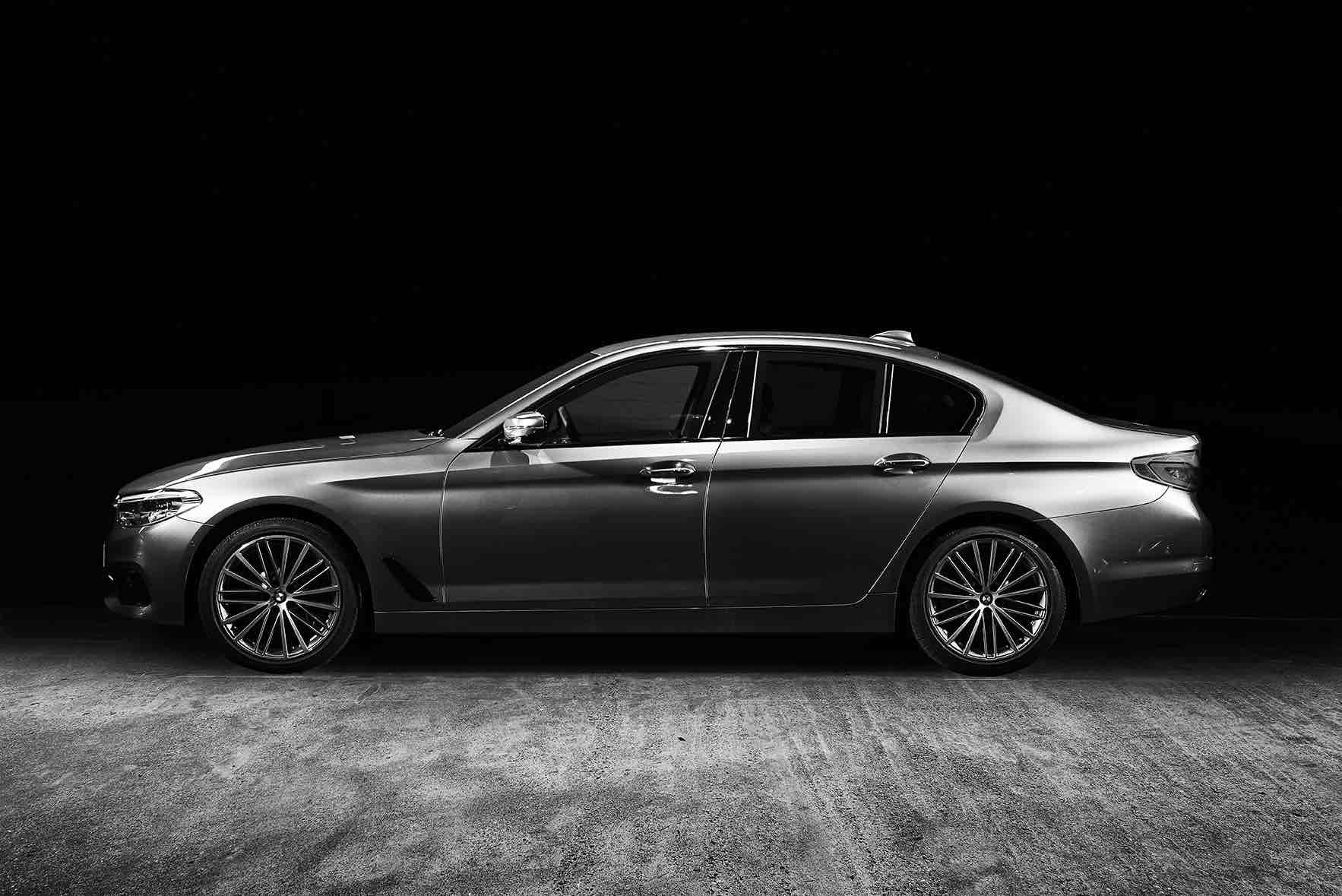 Business class discreetly armored LHD/RHD BMW 540i xDrive G30 in VPAM VR4, 2023 YP