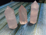 Кристалл из розового кварца. 5 см 400-450 , 650-690р    9 см - 980р