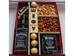 Коробка с шоколадными буквами №5 в Ростове-на-Дону | FRUTTI FLOWER