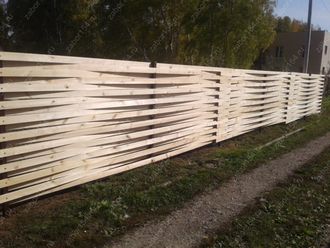 деревянный забор плетенный