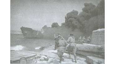 Морские пехотинцы после десантирования на берег