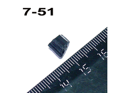 Турмалин натуральный (необработанный) шерл №7-51: 0,7г - 7*8*6мм