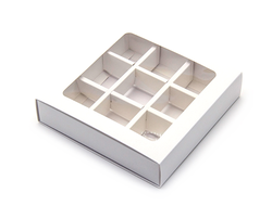 Коробка на 9 конфет с вклеенным Окошком, 16*16*3 см, Белая (050060)