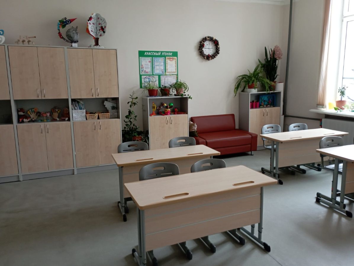 Комплект школьной мебели: Стол ДУ-25 и стулья СУ-68ПР