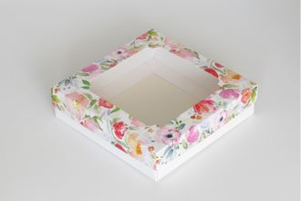 Коробка подарочная С ОКНОМ 20*20* высота 5 см, Акварельные цветы