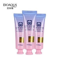 BIOAQUA Увлажняющий  ароматизированный крем для рук с цветами вишни CHERRY BLOSSOMS, 60 гр. 793160