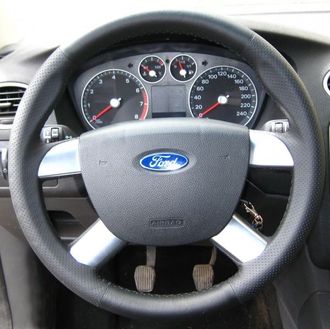 Кожаная накладка на руль Ford Focus II (C307) (2005-2011), Ford C-MAX I (DM2) (2007-2010), Ford Tourneo Connect (PU2) (2010-2013), черная