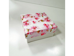 Коробка подарочная БЕЗ ОКНА, 10 * 10 высота 5 см