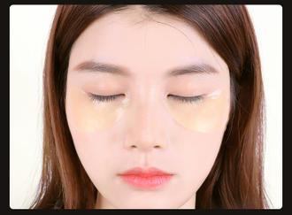 Гелевые патчи Gold eye mask gel sticker от тонких морщинок, темных кругов и мешков под глазами 60 штук.