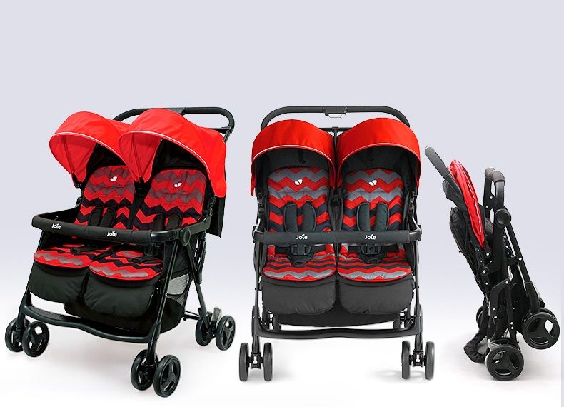 Легкая прогулочная коляска подойдет для близнецов и для близких по возрасту детей.