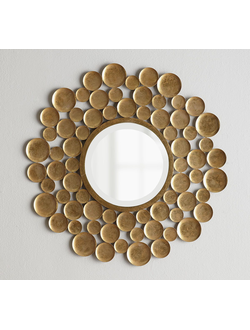 Зеркало круглое в раме из металлических дисков разных размеров.