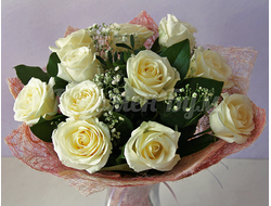 кремовые и белые розы букет из роз Наб Челны доставка