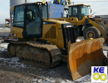 Стекло кузова заднее правое нижнее закаленное CAT D5K, D6K