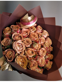 Необычные букеты: букет из роз сорта каппучино, розы капучино