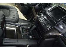 салон Toyota Land Cruiser (200) Проектирование и пошив сидений из алькантары, натуральной и искусственной кожи, ткани (цена договорная)