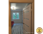 Косметический ремонт комнаты в Мурманске - Поклейка обоев, укладка ламината, натяжной потолок, дверь
