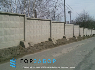 Установка забора из бетонных плит в Москве