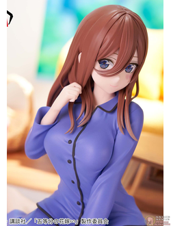 Фигурка Мику Накано (Miku Nakano Relax Time)