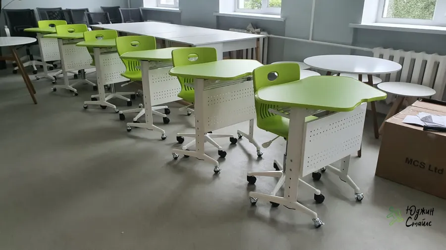 Комплект мебели для коворкинга