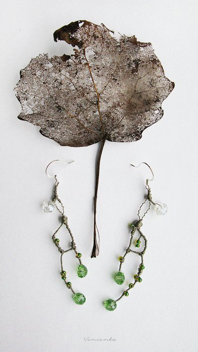 Капли утренней росы. Эльфийские серьги с хрустальными бусинами и чешским бисером