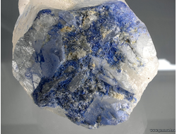 Дюмортьерит в кварце. Бразилия. 60*30*23мм