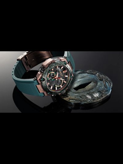 Часы Casio G-Shock MRG-B2000KT-3A