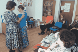 "Медицинская школа" в Екатеринбургском ДЭНАС-центре. Школу ведет врач И.Г. Минцева.