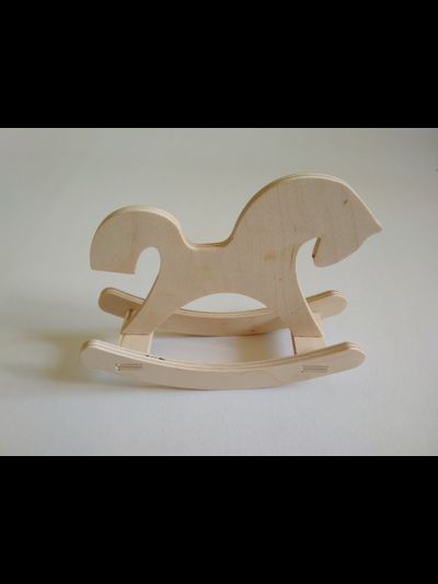 Жеребец деревянный