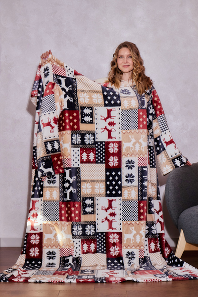 Плед с рукавами "Зимние узоры" из микрофибры (велсофта)