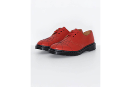 Яркие дерзкие красные полуботинки DR. Martens из натуральной кожи.  Представлены в размерах от 36 до 45. 