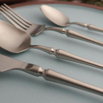 Ложка столовая 19,5 см матовое серебро