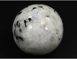 Шар Лунный камень, Турмалин чёрный (шерл), Индия (51 мм, 173 г) №35331