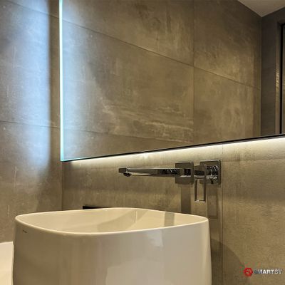 Зеркало с подсветкой, подогревом и встроенной акустикой HarmoniQ Simple