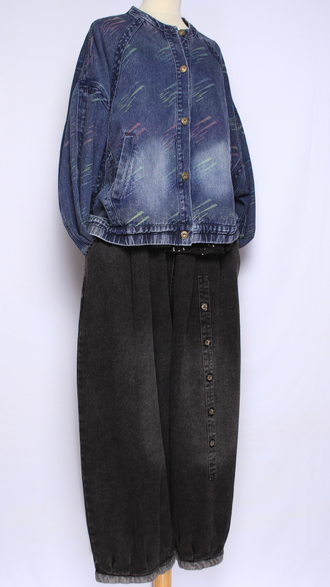 Джинсовка-бомбер "ЦВЕТНЫЕ ШТРИХИ" черная, синяя р.46-52