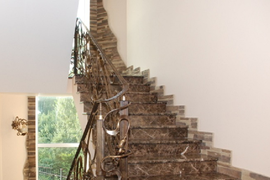 Укладка искусственного камня на лестницу